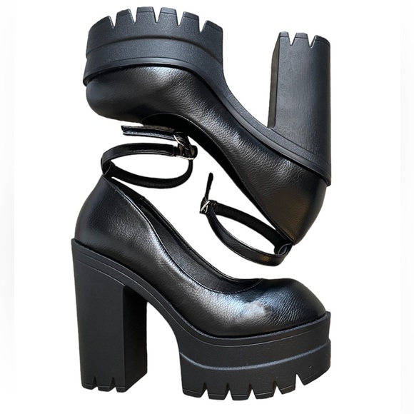 Platform Black Chunky Heels - Picture 7 of 12
